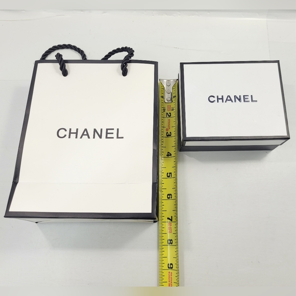 CHANEL GIFT SET EMPTY: BAG+BOX STORAGE ORGANIZING DECORATIVE NEW - Picture 3 of 8